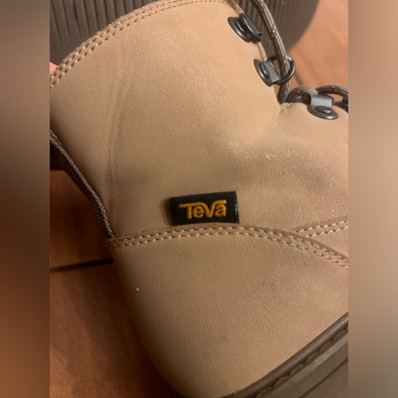 Teva boots women’s size 7 - Picture 5 of 7